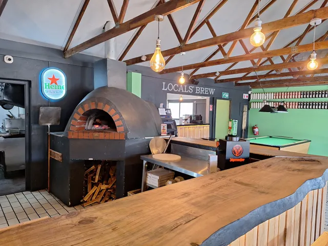 Locals Pub & Grill Grootbrak