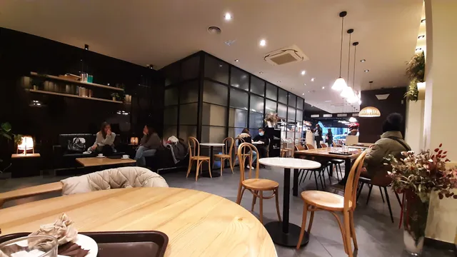 365 Pa, cafès i Àpats. Girona