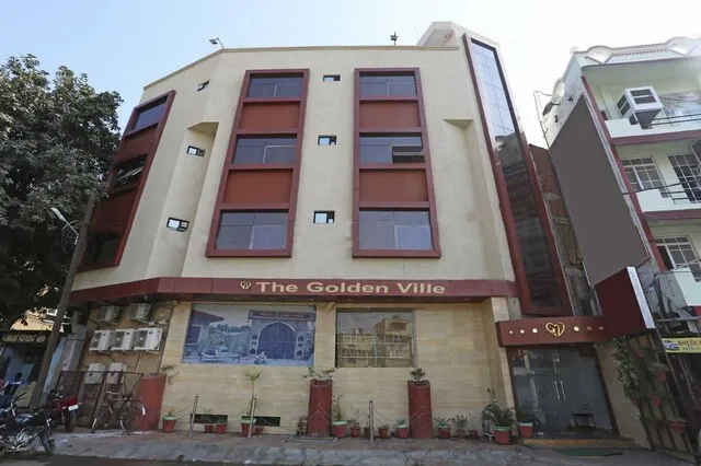 Collection O The Golden Village Nehru Park