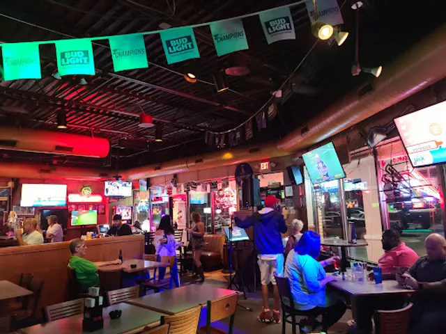 Dylan's Sports Pub & Grill