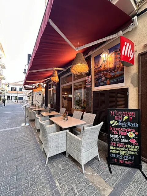 Restaurante y Pizzería La Fuente