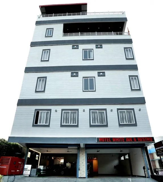 Hotel White inn & Restro