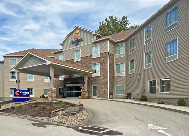 Comfort Inn Connellsville Riverview