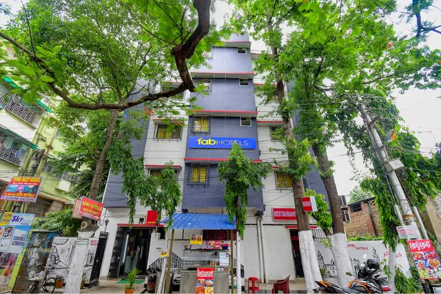 FabHotel Adri Hotels - Hotel in Dum Dum, Kolkata