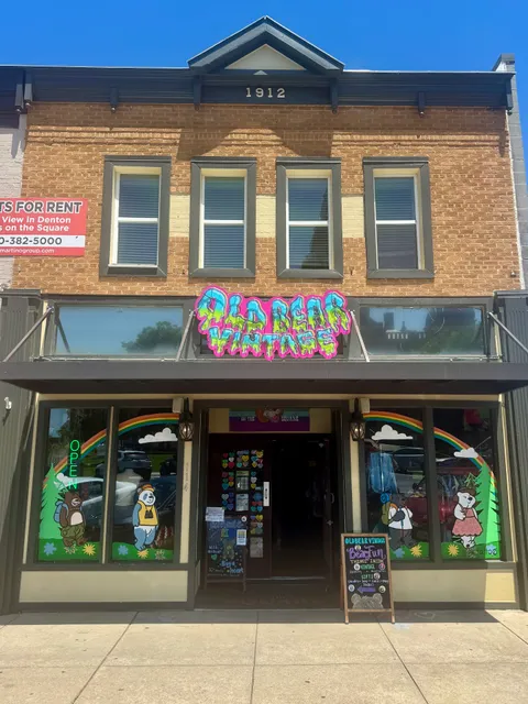 Old Bear Vintage on the Square