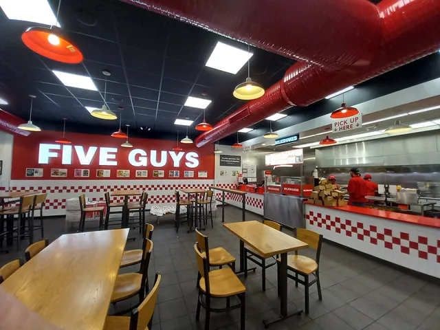 Cedar Tree Shopping Center