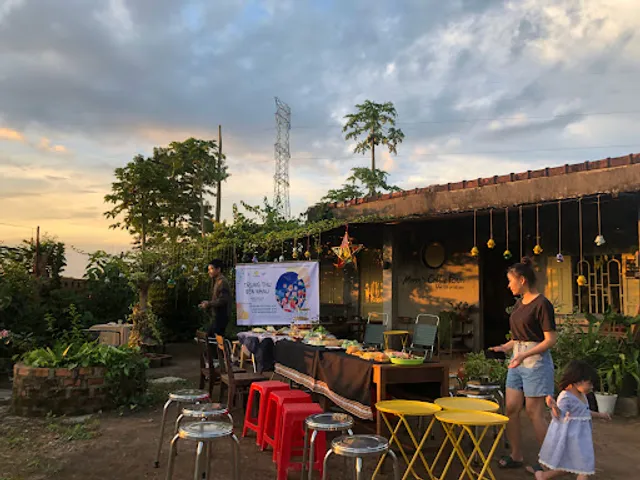 Moon's Cafe and Farmstay