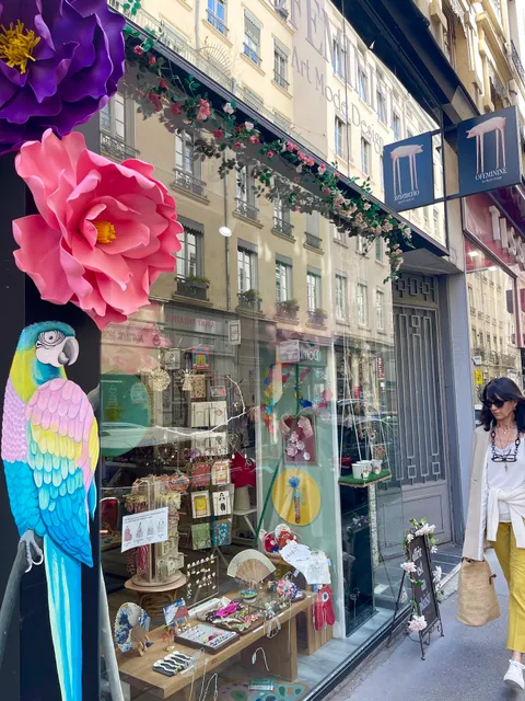 OFEMININE art mode design