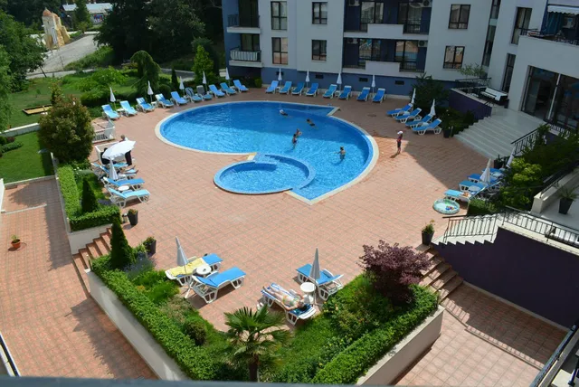 Амфора Палас Апартхотел