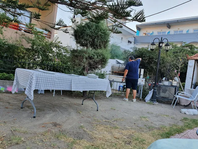 Kikie's cooking - Liristis Bar& Grill