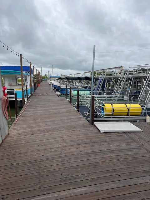 Sam's Dock Boat Rentals & Party Barges