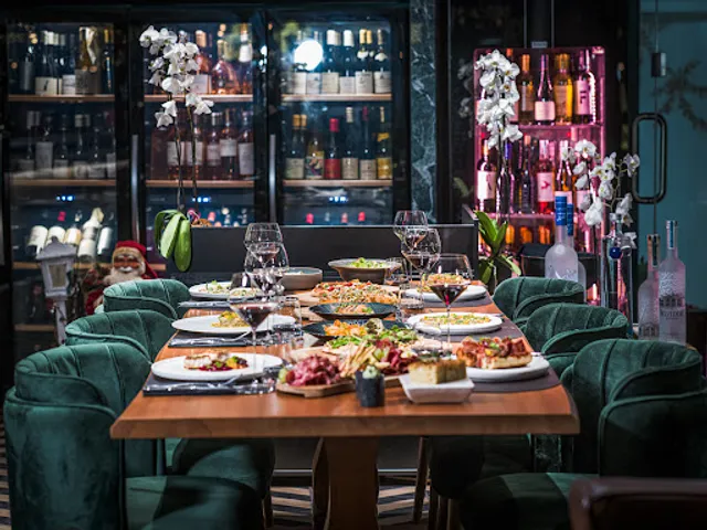 Norte Cocktail Wine Bar