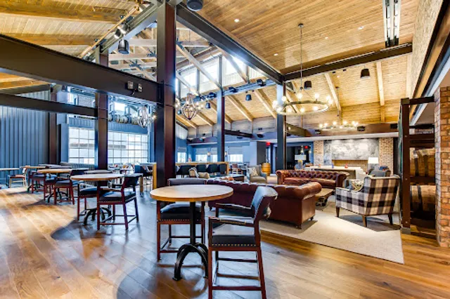 The Rackhouse Tavern