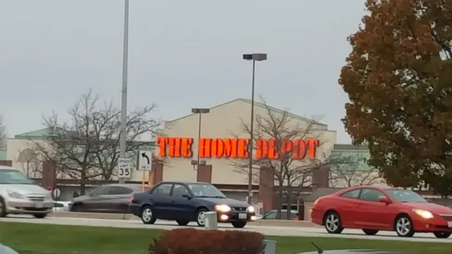 Subway Park Center Plaza