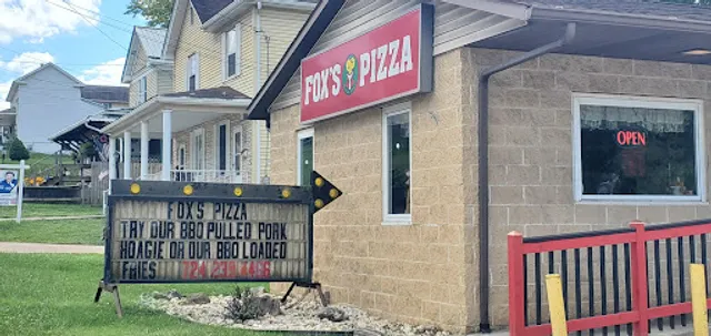 Fox's Pizza Den