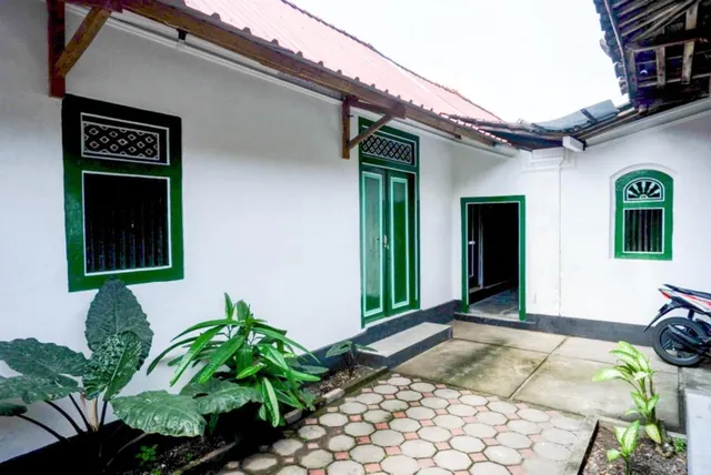 RedDoorz Syariah @ Ndalem Kembang Sore Yogyakarta