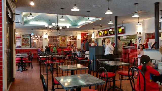 Homer's Restaurant & Ice Cream