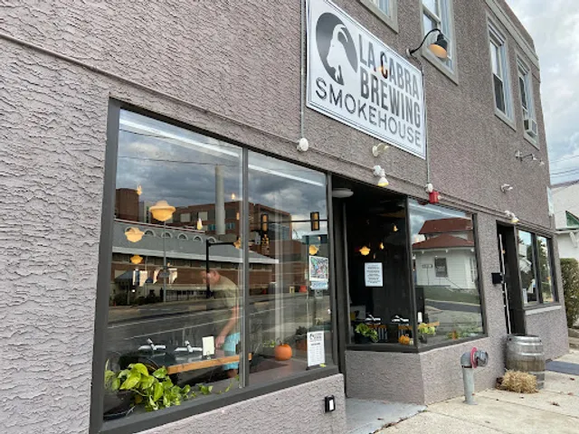 La Cabra Brewing Smokehouse