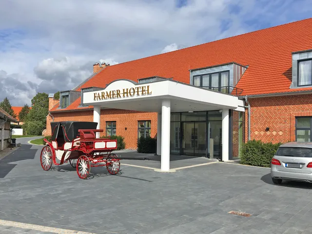 FARMER HOTEL