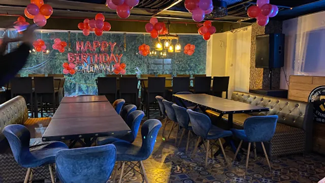 3 Storey - Cafe, Lounge & Restaurant with Rooftop