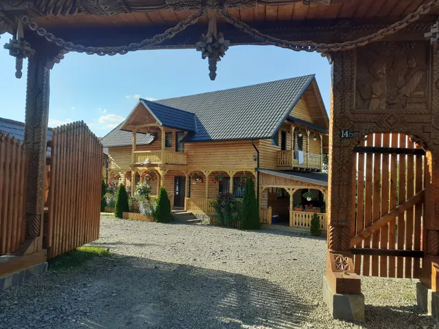 Pensiunea Sub Creasta Cocoşului