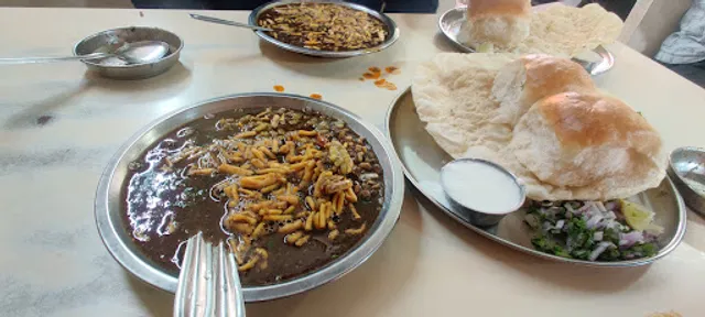 Shri Bhagawati Hotel