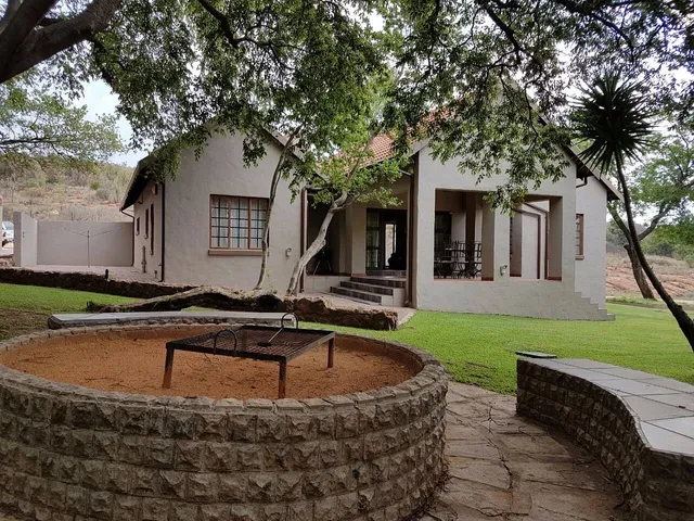 Zwavelpoort Guesthouse