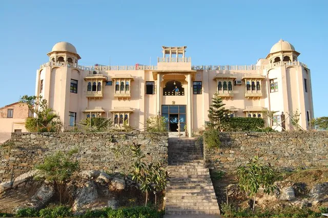 United-21 Royal Resort