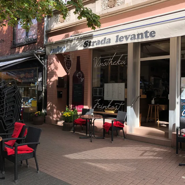 Vinotheka Strada Levante