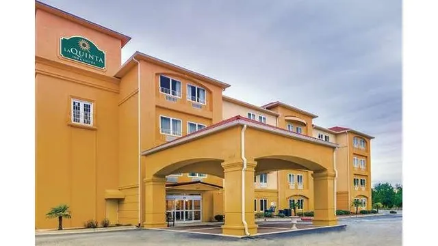 La Quinta Inn & Suites by Wyndham Atlanta-Union City