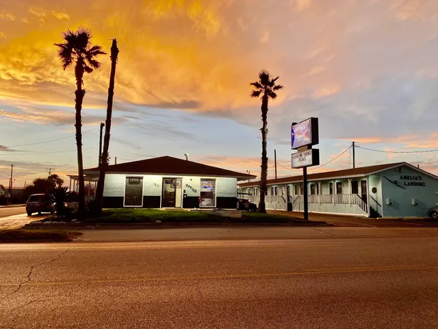 Amelia's Landing Hotel