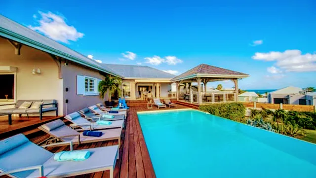 Villa Eleuthera 5* : Location villa de luxe avec vue mer et piscine privée, Sainte Anne, Guadeloupe