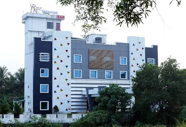 Rose International Hotel