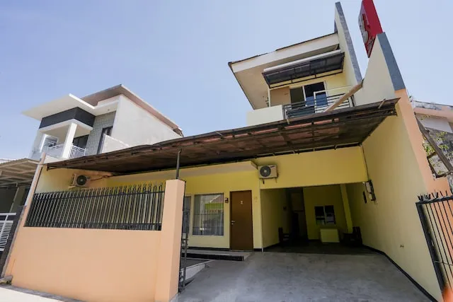 OYO 1857 Wonoboyo Residence