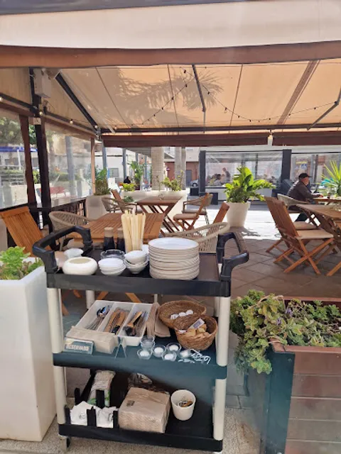 YUBOKU Sushi Bar ( YŪ-BOKU )