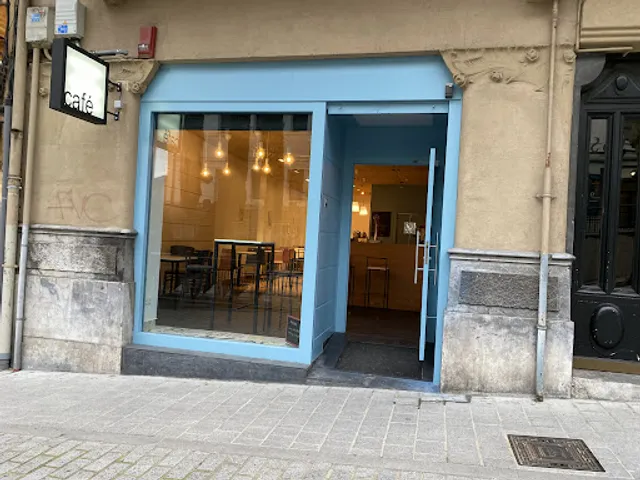 Mientras Tanto Café