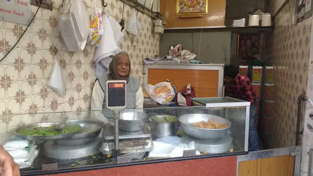 Guru krupa khaman and dalwada