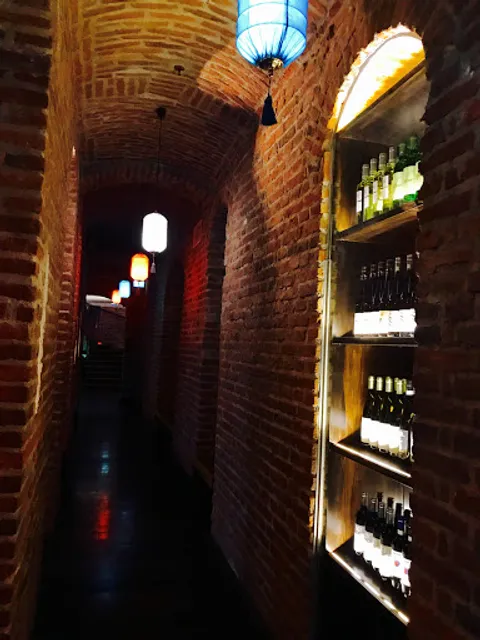 Chois Hotpot & Lounge