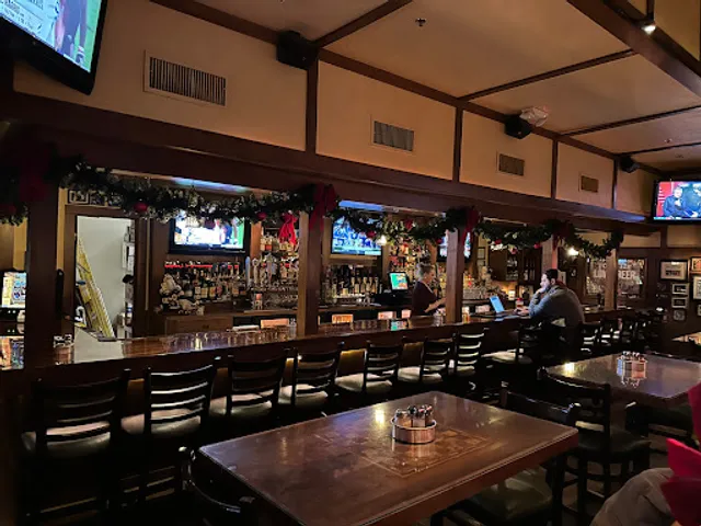 Wiseguys Pizzeria & Pub