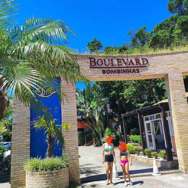 boulevard bombinhas
