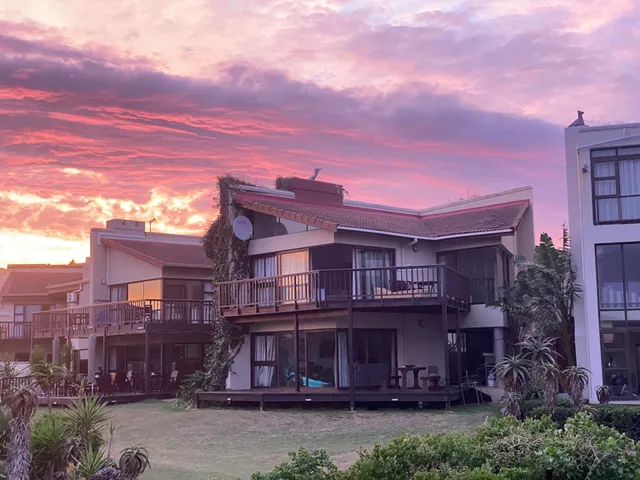 The Little House On Supers at Supertubes