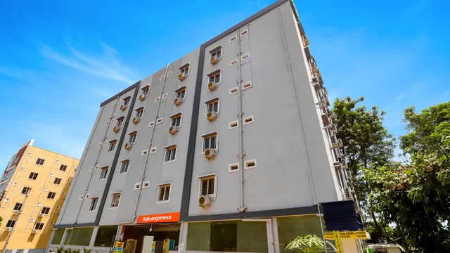 FabHotel Broholic Suites I - Hotels in Gopanpally, Hyderabad
