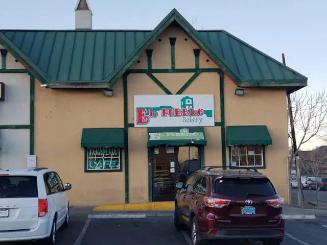 El Pueblo Bakery