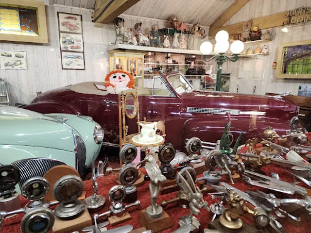 White Fence Farm Main Restaurant