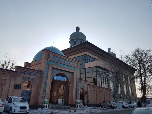Kamolon (Xoja Alambardor) Mosque
