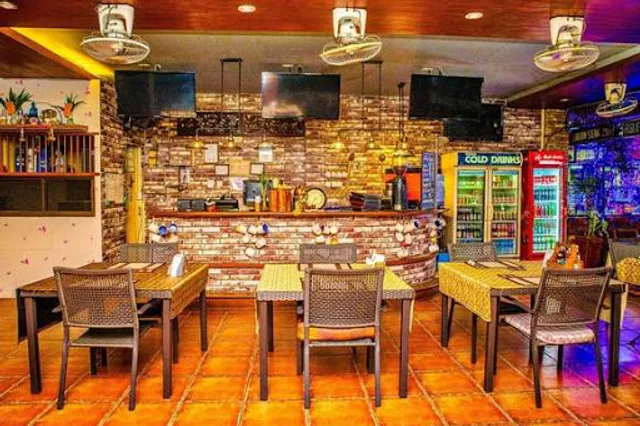 Jolly`s Hotel & Restaurant