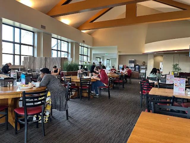 Arillaga Family Dining Commons
