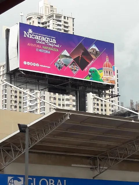 P.H. CENTRO COMERCIAL MULTIMALL