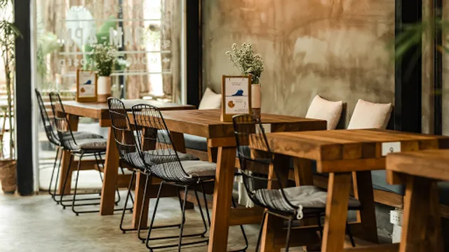 nourish eatery. / Café & Restaurant