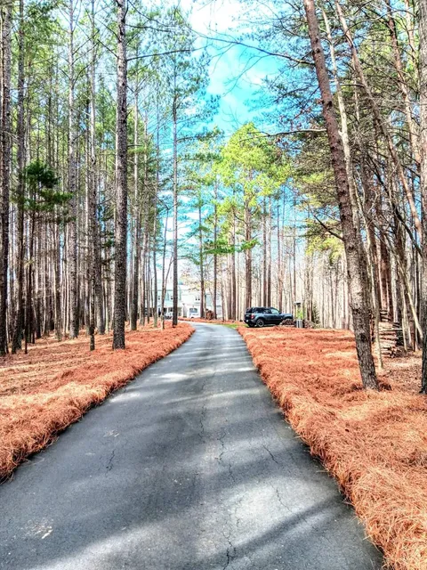 J&J Pine Needles LLC. (pinestraw)